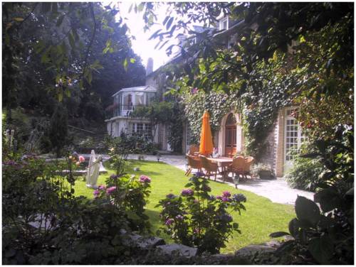Caumont l'Evente Francia Reservas Promo Descuentos booking.com