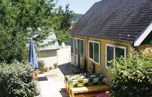 Chasteaux France discount booking.com