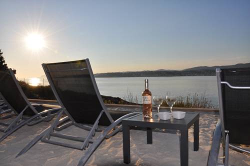 Sanary-sur-Mer France discount booking.com