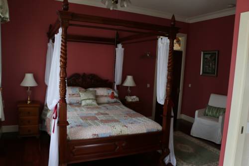 Emerald Beach Australia discount booking.com