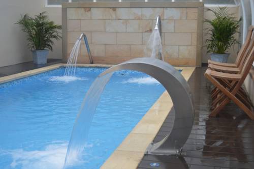 Alceda Spain discount booking.com