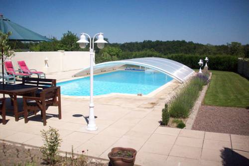 Manot France discount booking.com