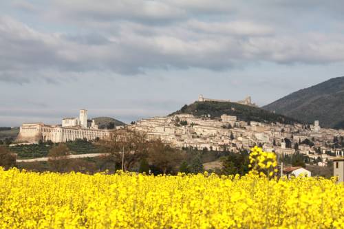 Assisi Italy discount booking.com