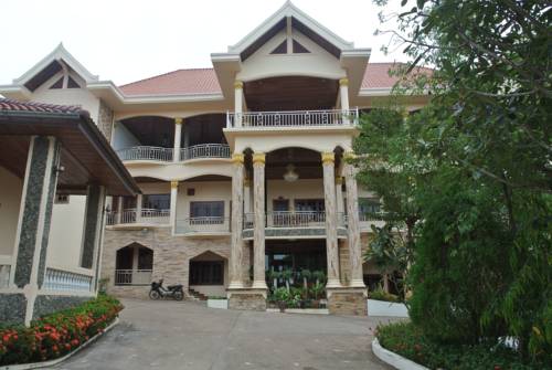 Ban Pakthon Laos discount booking.com