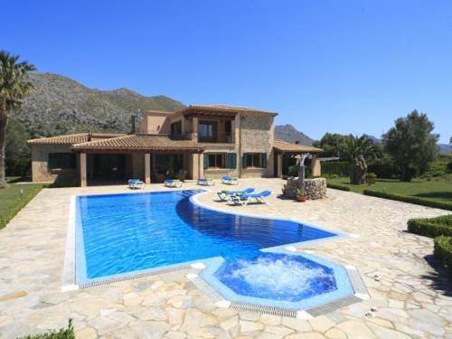 Puerto Pollença Spain discount booking.com