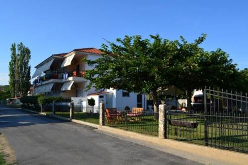 Néos Marmarás Grecia Reservas Promo Descuentos booking.com