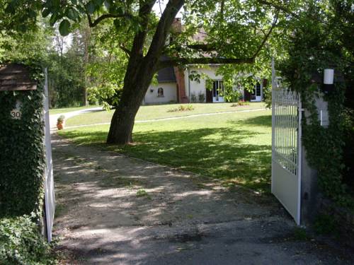 Saint-Pouange France discount booking.com