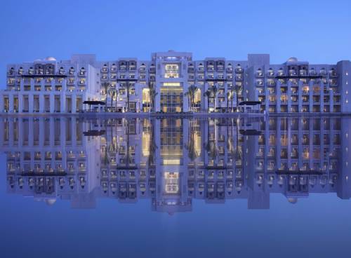 Abu Dhabi Emiratos Árabes Unidos Reservas Promo Descuentos booking.com