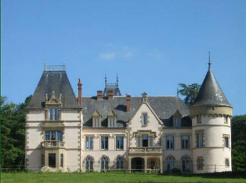 Loriges France discount booking.com