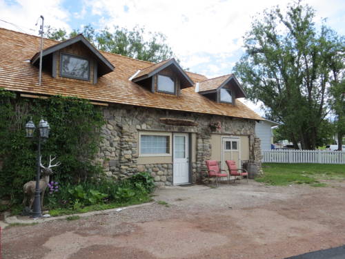 Cardston (Alberta) Canada discount booking.com