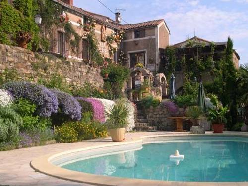 Joncels France discount booking.com