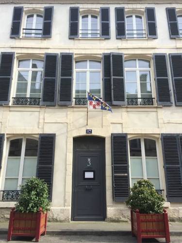 Laon France discount booking.com
