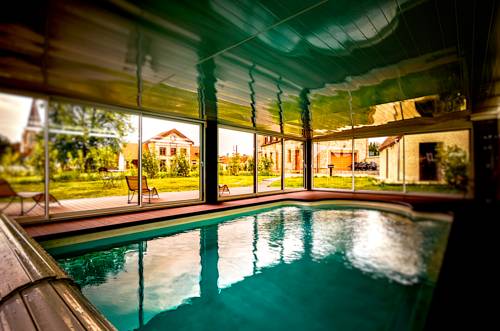 Champrond-en-Gatine Francia Reservas Promo Descuentos booking.com