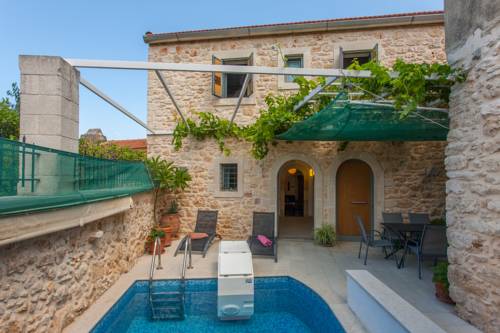 Prines Greece discount booking.com