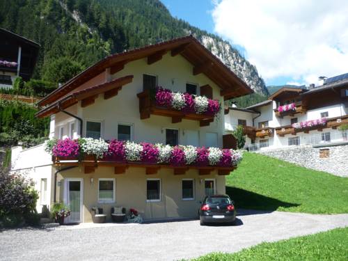 Mayrhofen Austria discount booking.com