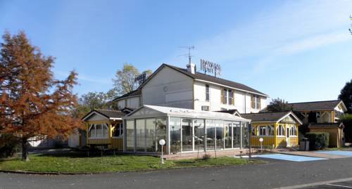 Sens France discount booking.com