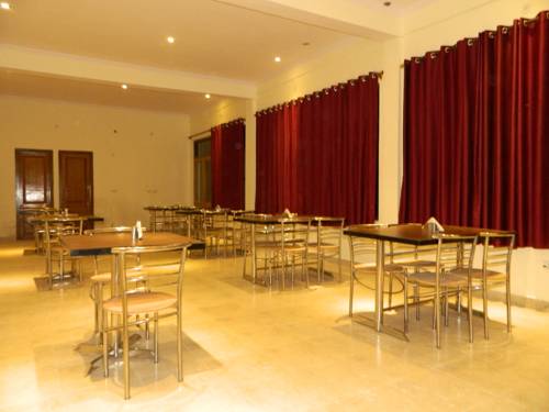 Rānīkhet India discount booking.com