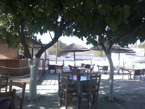Sérifos Greece discount booking.com