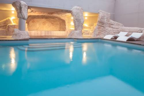 Alpe d'Huez France discount booking.com
