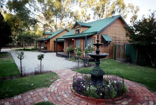 Deniliquin Australia discount booking.com