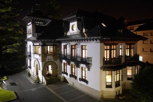 Navia Spain discount booking.com