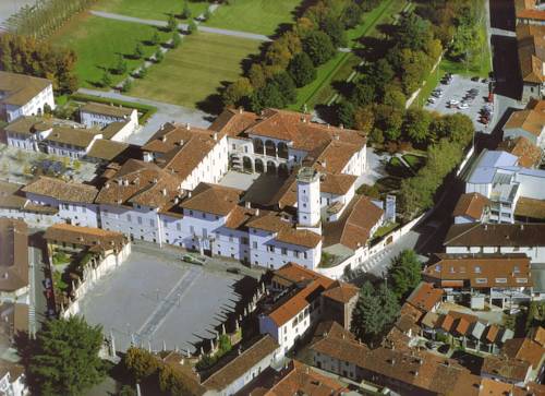 Cesano Maderno Italy discount booking.com
